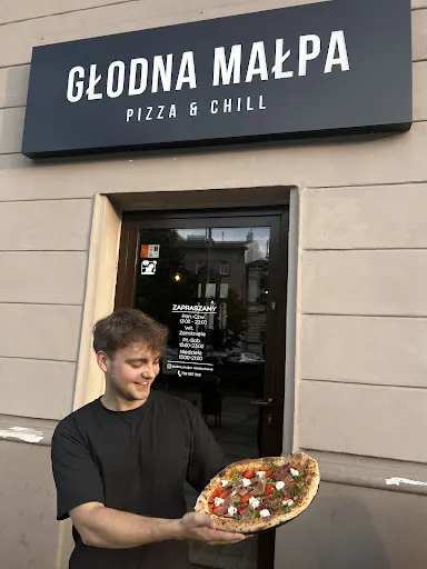 Głodna Małpa Pizza